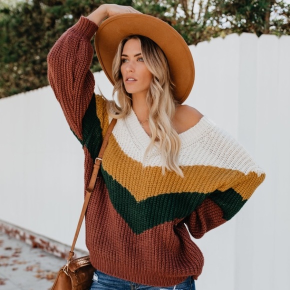 Vici Sweaters - NWT Vici Chevron Sweater - M/L